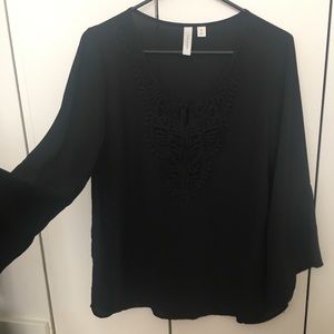 Black Folk Blouse Top w/ Front Detail Bell Sleeves